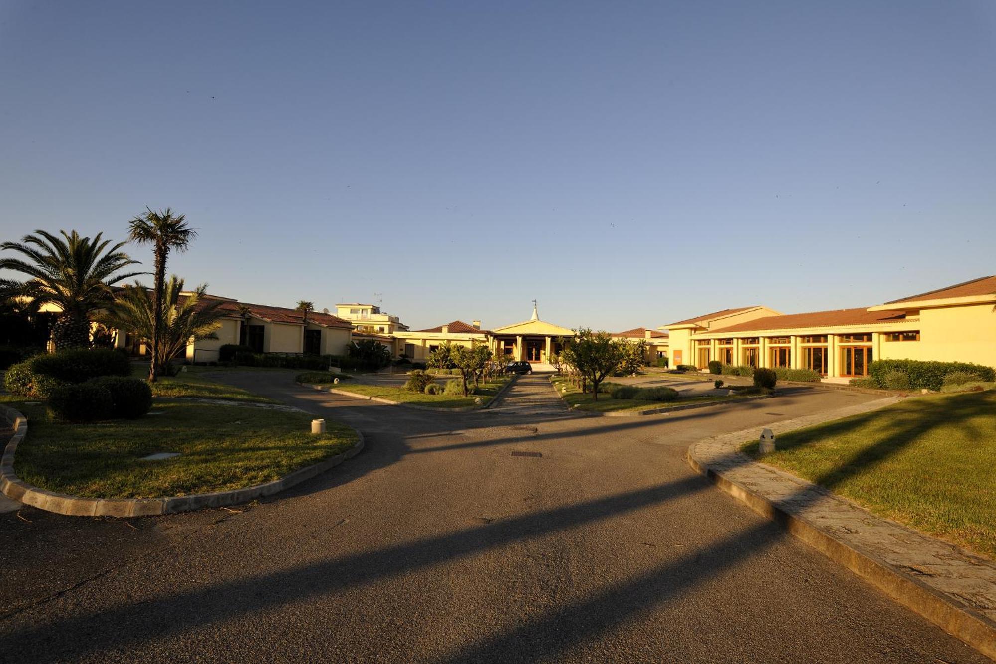 Argonauti Greenblu Resort Marina Di Pisticci Exterior photo